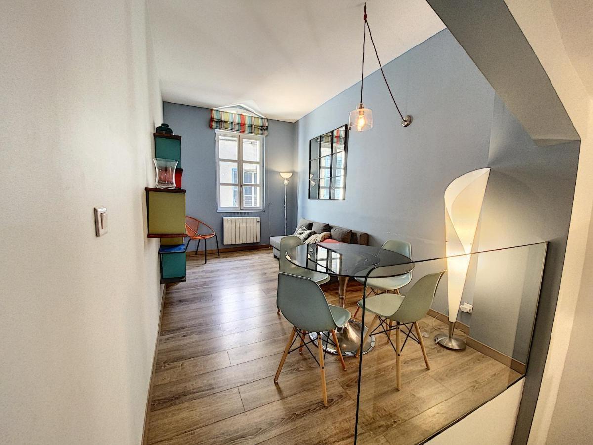 Maison 3 Chambres - Terrasse - Climatisation 10 Minutes A Pied Du Pont D'Avignon Luaran gambar